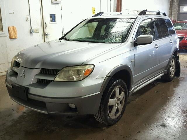 JA4LX41F55U000296 - 2005 MITSUBISHI OUTLANDER BLUE photo 2