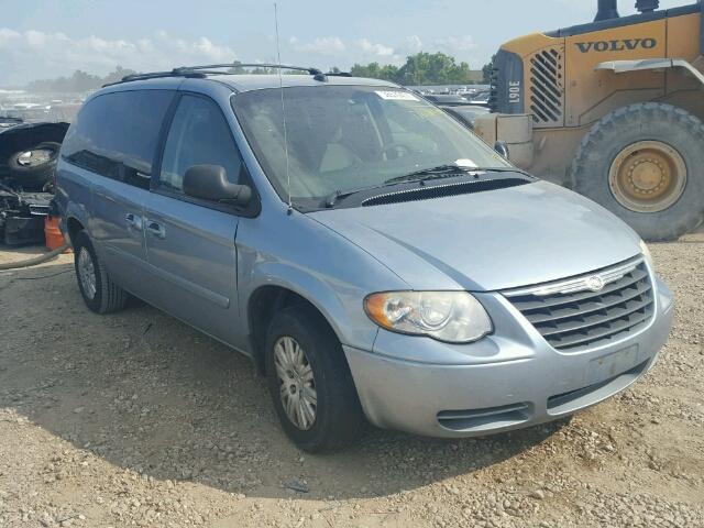 2C4GP44R65R566610 - 2005 CHRYSLER TOWN & COU BLUE photo 1