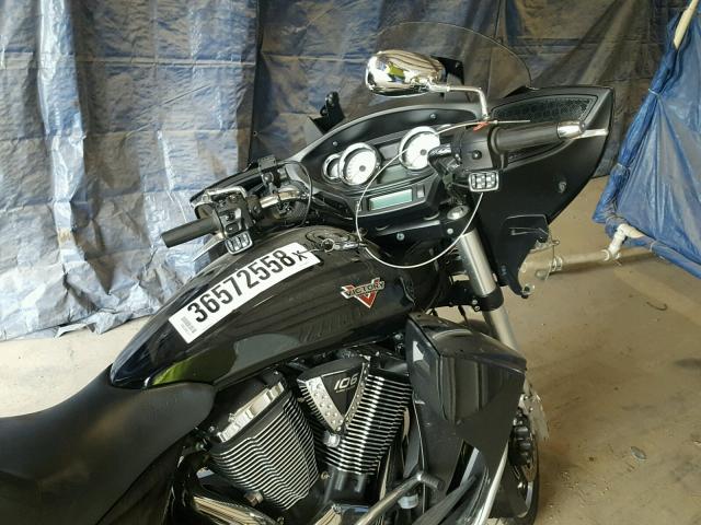 5VPTW36N0G3048429 - 2016 VICTORY MOTORCYCLES CROSS COUN BLACK photo 5
