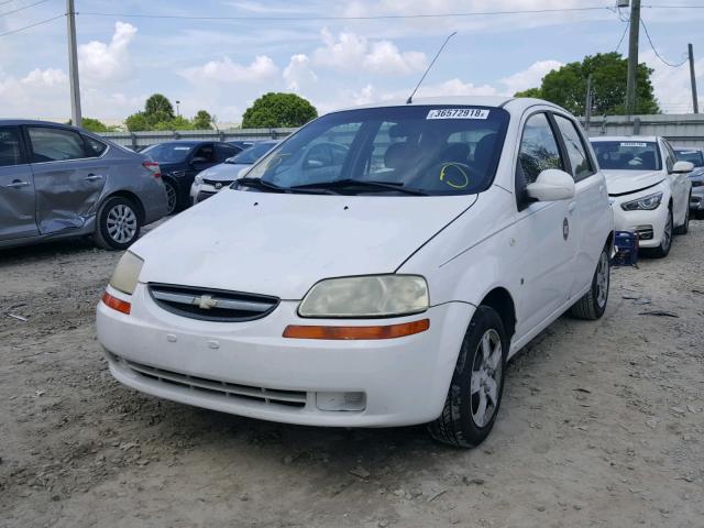 KL1TD66627B743457 - 2007 CHEVROLET AVEO BASE Ақ фото 2