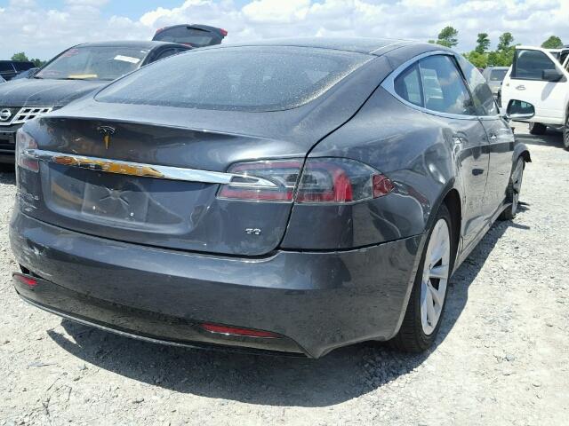 5YJSA1E19GF153677 - 2016 TESLA MODEL S Մոխրագույն լուսանկար 4