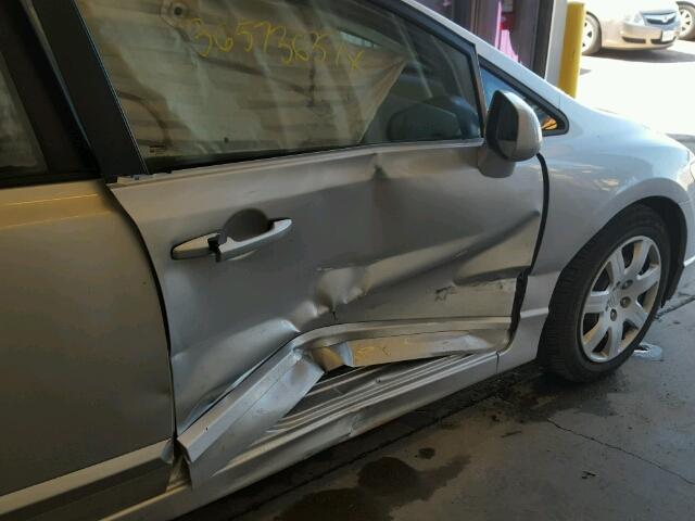 1HGFA16546L021992 - 2006 HONDA CIVIC LX SILVER photo 9