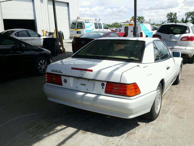 WDBFA61E0LF007230 - 1990 MERCEDES-BENZ 300 SL WHITE photo 4