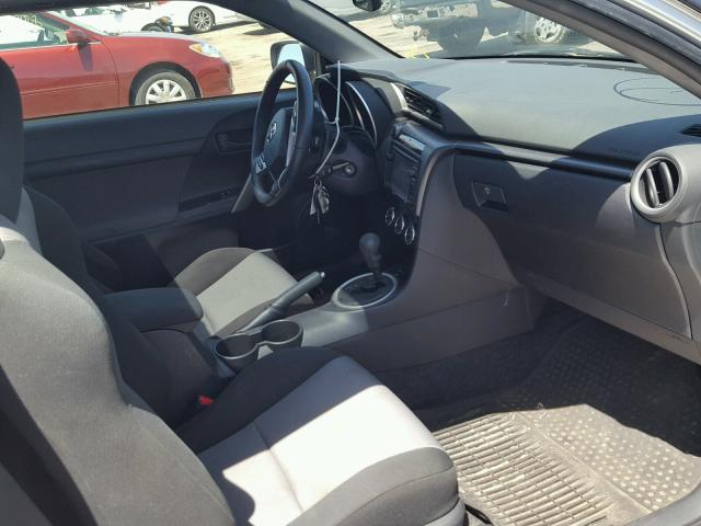 JTKJF5C75E3088082 - 2014 TOYOTA SCION TC 银色 照片 5