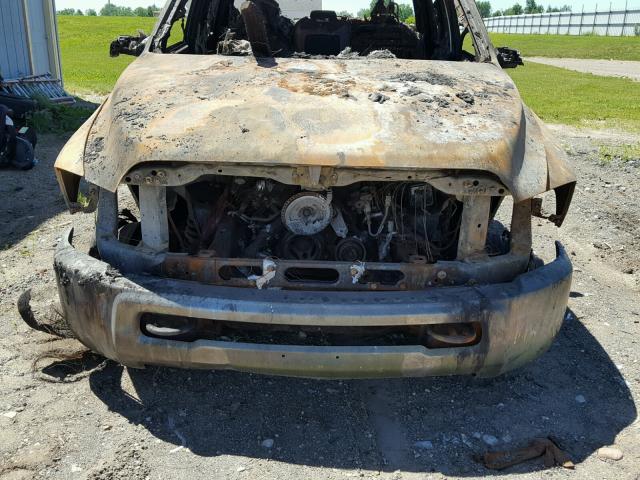 3C63RRGJ6GG227325 - 2016 RAM 3500 ST BURN photo 7