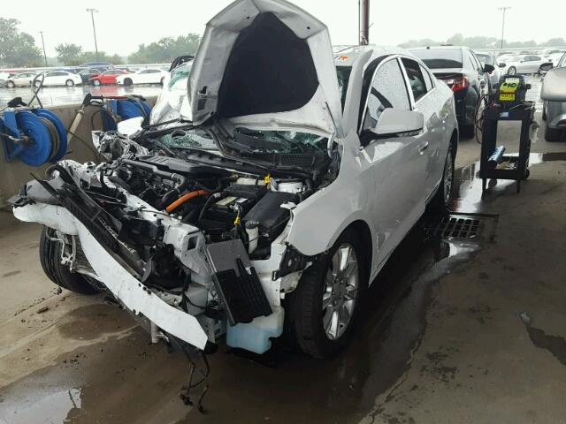 1G4GC5ERXCF166792 - 2012 BUICK LACROSSE WHITE photo 2