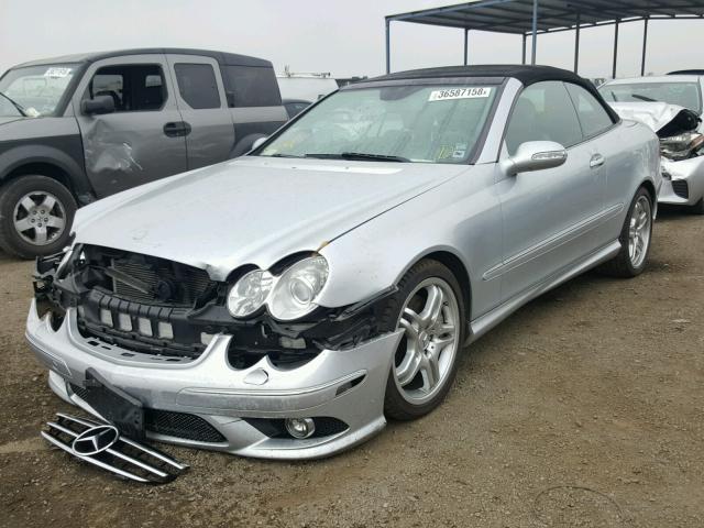 WDBTK72FX8T095919 - 2008 MERCEDES-BENZ CLK 550 SILVER photo 2