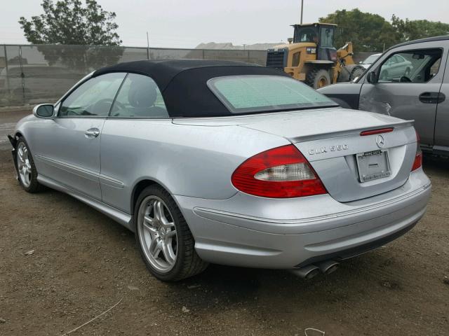 WDBTK72FX8T095919 - 2008 MERCEDES-BENZ CLK 550 SILVER photo 3