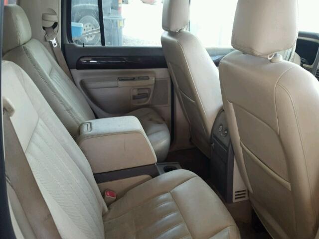 5LMEU68H64ZJ44024 - 2004 LINCOLN AVIATOR 灰色 照片 6