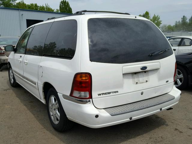 2FMZA52412BA83114 - 2002 FORD WINDSTAR S WHITE photo 3