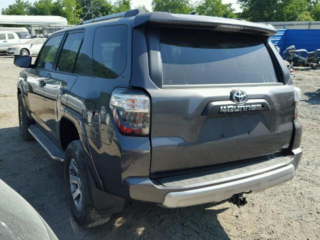 JTEBU5JRXF5257567 - 2015 TOYOTA 4RUNNER SR GRAY photo 3