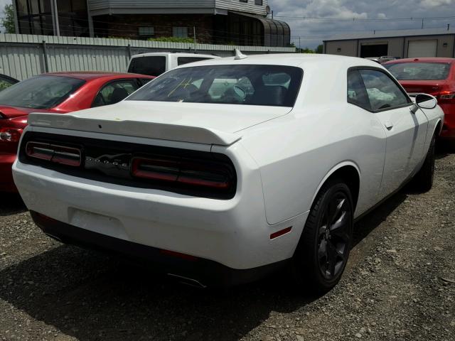 2C3CDZAG7JH258390 - 2018 DODGE CHALLENGER WHITE photo 4