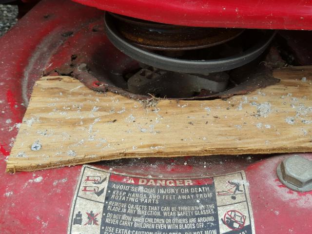 S1C301B50370 - 2011 TROY MOWER RED photo 9