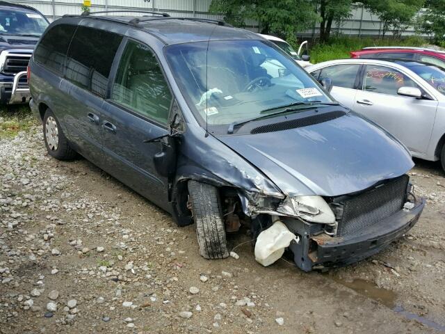 2C4GP44312R613999 - 2002 CHRYSLER TOWN & COU GRAY photo 1