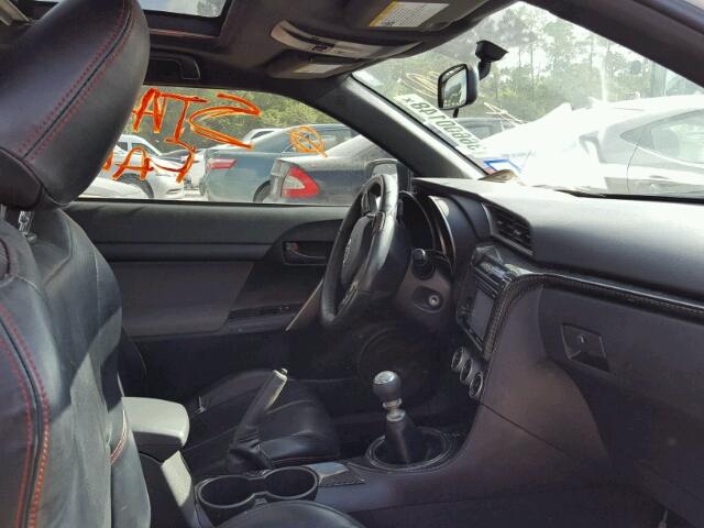 JTKJF5C70C3023606 - 2012 TOYOTA SCION TC 白色 照片 5