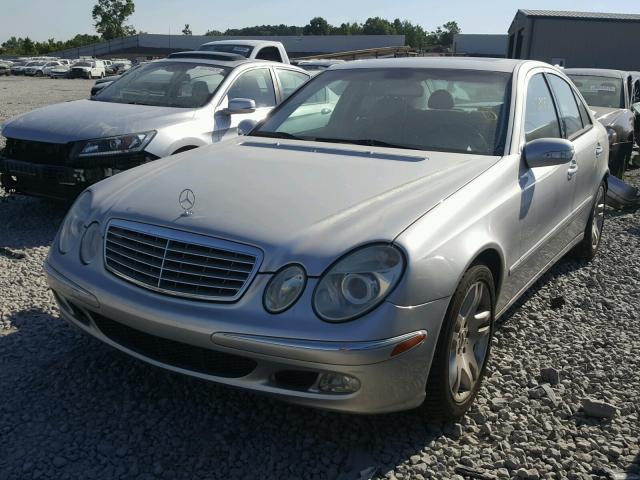 WDBUF70J73A187185 - 2003 MERCEDES-BENZ E 500 SILVER photo 2