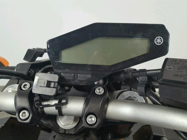 JYARN33E0FA007045 - 2015 YAMAHA FZ09 GRAY photo 7