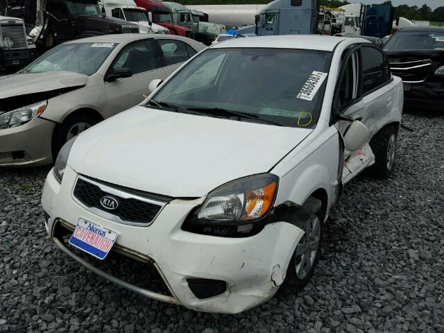 KNADH4A33B6952000 - 2011 KIA RIO WHITE photo 2