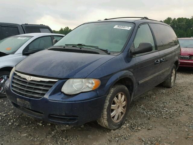 2C4GP54L65R131474 - 2005 CHRYSLER TOWN & COU BLUE photo 2