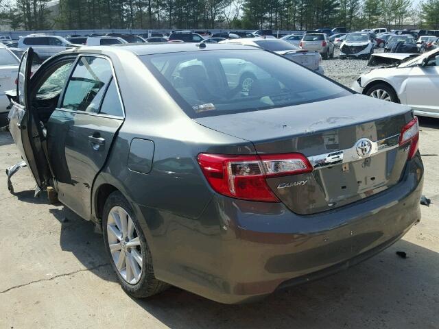 4T4BF1FKXER418959 - 2014 TOYOTA CAMRY L/SE GRAY photo 3