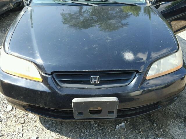 1HGCG2255YA040501 - 2000 HONDA ACCORD BLACK photo 7