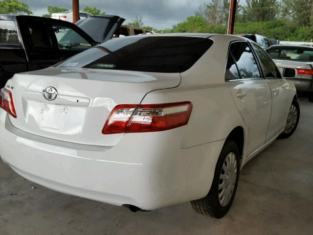 4T1BE46K79U876687 - 2009 TOYOTA CAMRY BASE WHITE photo 4