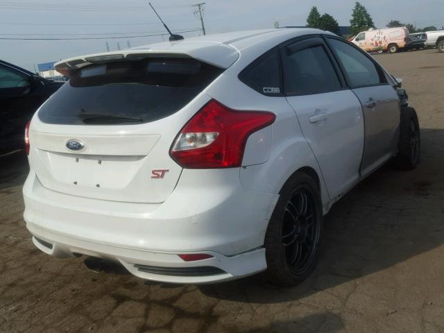 1FADP3L92EL148249 - 2014 FORD FOCUS ST WHITE photo 4