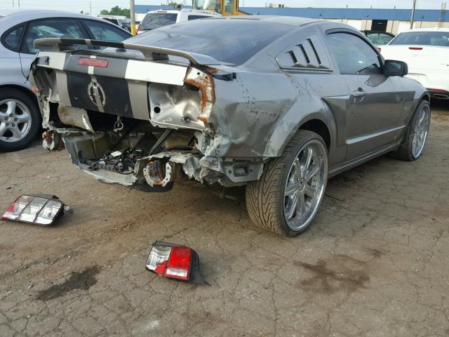1ZVHT82HX85200505 - 2008 FORD MUSTANG GT GRAY photo 4