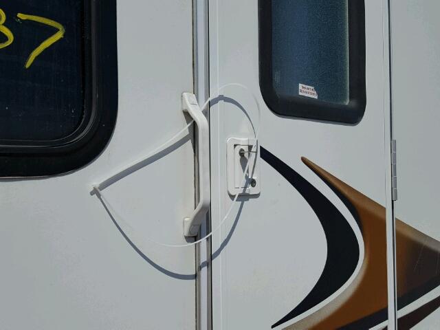 4YDT3102X91532341 - 2009 KEYSTONE SPRINTER WHITE photo 5