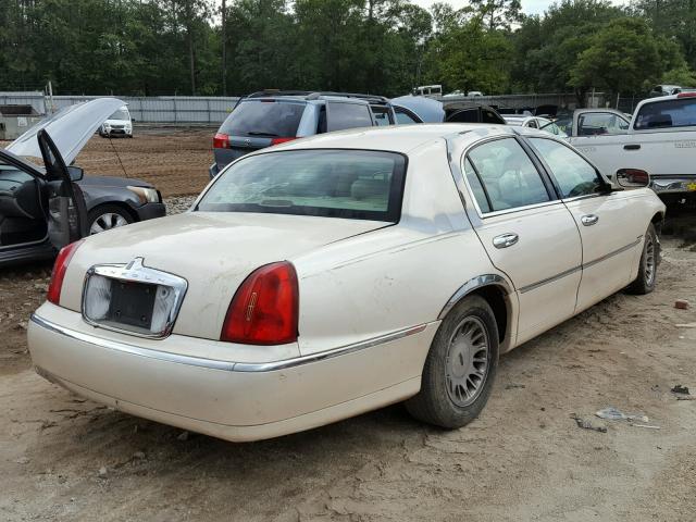 1LNFM83W9WY716673 - 1998 LINCOLN TOWN CAR C TAN photo 4