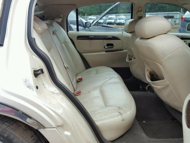 1LNFM83W9WY716673 - 1998 LINCOLN TOWN CAR C TAN photo 6