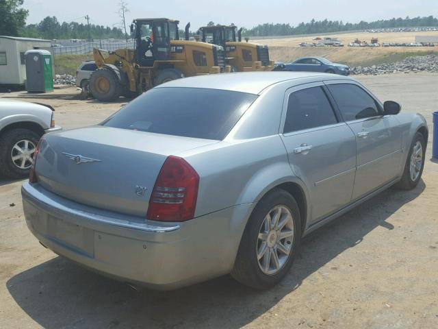 2C3AA63H95H104984 - 2005 CHRYSLER 300C GREEN photo 4