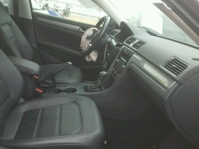 1VWAT7A31FC091121 - 2015 VOLKSWAGEN PASSAT S ნაცრისფერი ფოტო 5