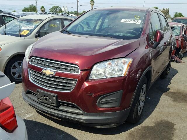 3GNCJKSB0GL119840 - 2016 CHEVROLET TRAX LS MAROON photo 2