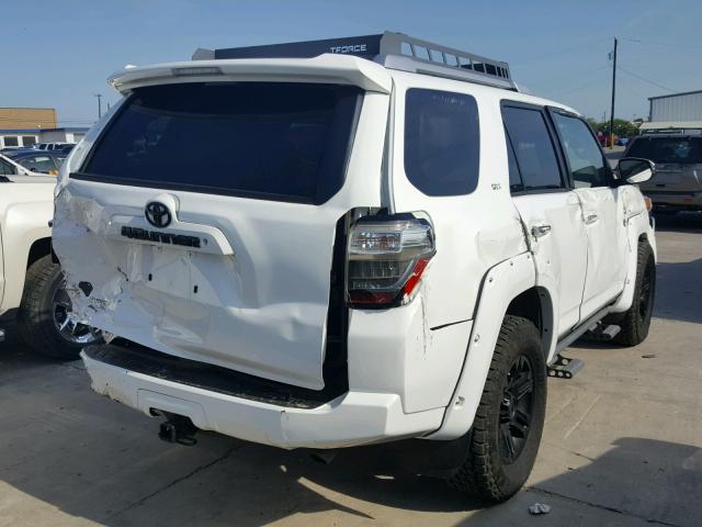 JTEBU5JR0H5418365 - 2017 TOYOTA 4RUNNER SR WHITE photo 4