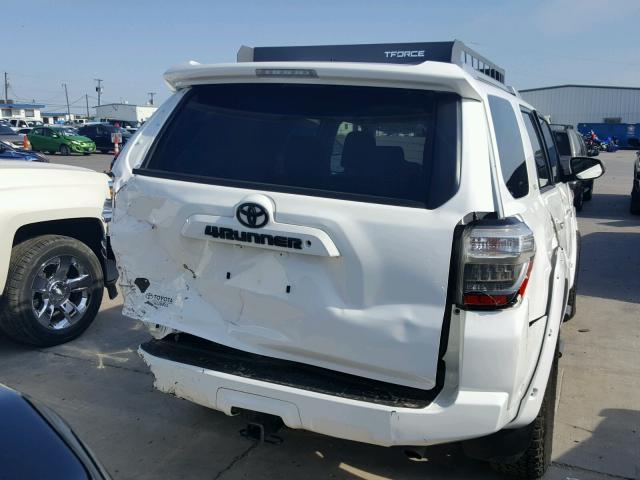 JTEBU5JR0H5418365 - 2017 TOYOTA 4RUNNER SR WHITE photo 9