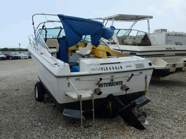 SERM5308L586 - 1986 BOAT 230 CUDDY WHITE photo 3