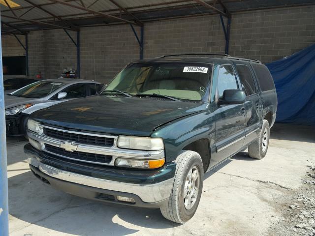 3GNEC16T11G231868 - 2001 CHEVROLET SUBURBAN C GREEN photo 2