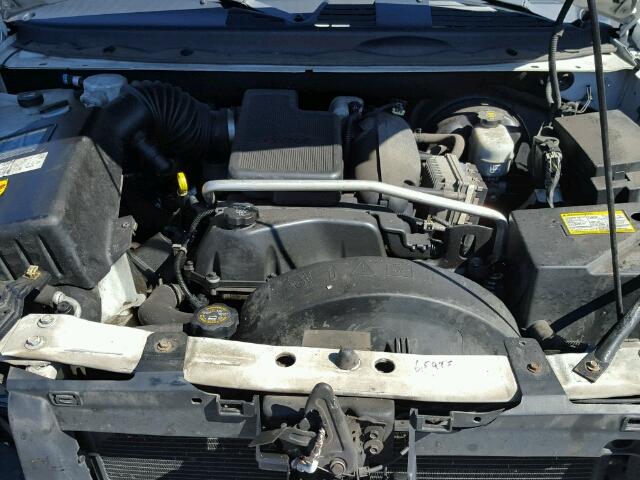 1GNDT13S752259681 - 2005 CHEVROLET TRAILBLAZE WHITE photo 7