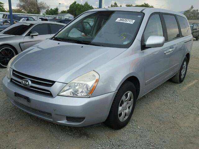 KNDMB233266055133 - 2006 KIA SEDONA SILVER photo 2