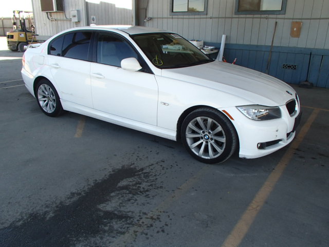 WBAPH5C57BA448323 - 2011 BMW 328 I SULE WHITE photo 1