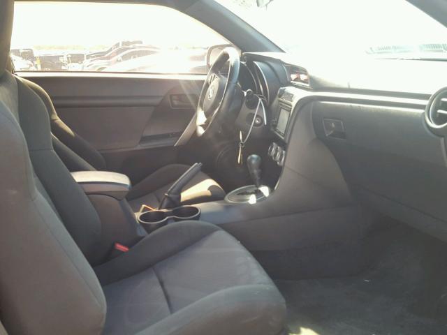 JTKJF5C77C3035882 - 2012 TOYOTA SCION TC 灰色 照片 5