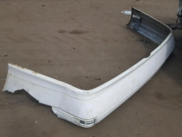 WDBJF82J81X061126 - 2001 MERCEDES-BENZ E 320 4MAT WHITE photo 9