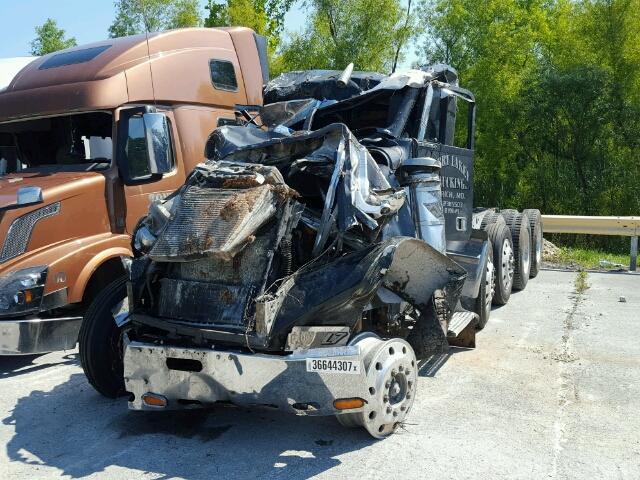 1FUPYXYB2JP321383 - 1988 FREIGHTLINER CONVENTION GRAY photo 2