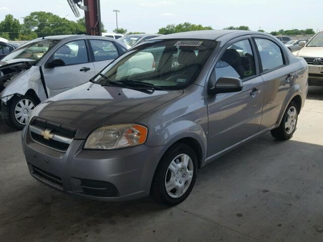 KL1TD56E09B313902 - 2009 CHEVROLET AVEO LS GRAY photo 2