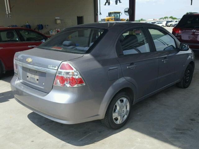 KL1TD56E09B313902 - 2009 CHEVROLET AVEO LS GRAY photo 4