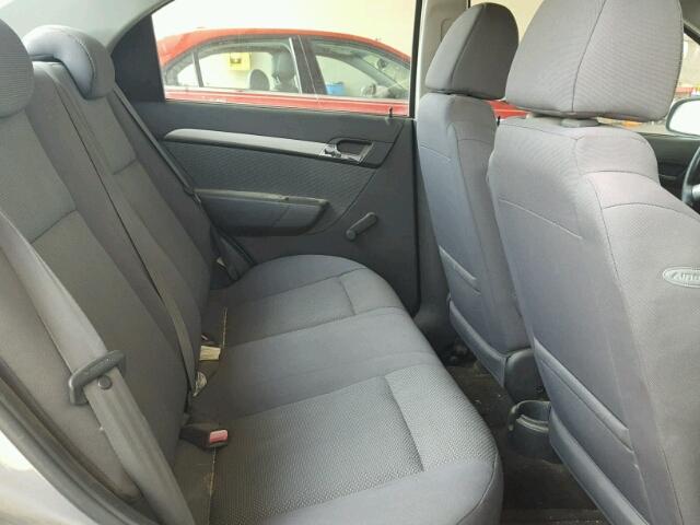 KL1TD56E09B313902 - 2009 CHEVROLET AVEO LS GRAY photo 6