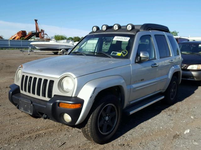 1J4GL38K13W569139 - 2003 JEEP LIBERTY RE SILVER photo 2