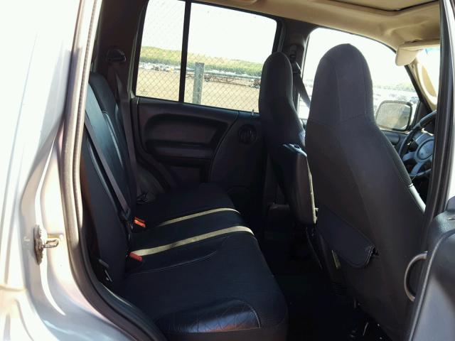 1J4GL38K13W569139 - 2003 JEEP LIBERTY RE SILVER photo 6