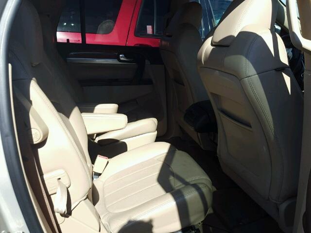 5GALRCED4AJ201932 - 2010 BUICK ENCLAVE BEIGE photo 6